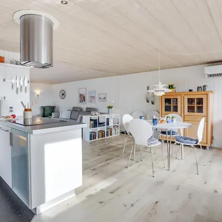 Holiday Harietta - 1-1km From The Sea In Western Jutland Molby